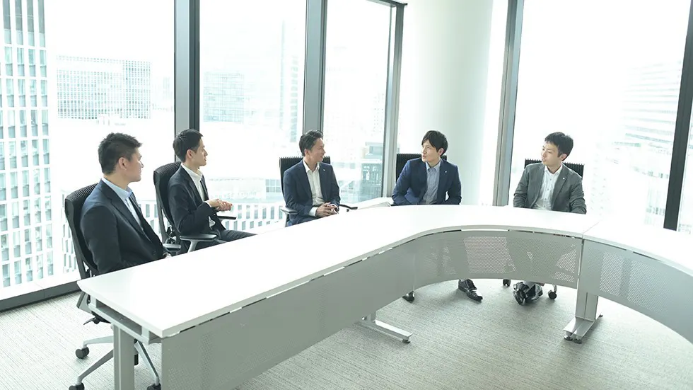 充実した研修制度と多様なキャリアパス
