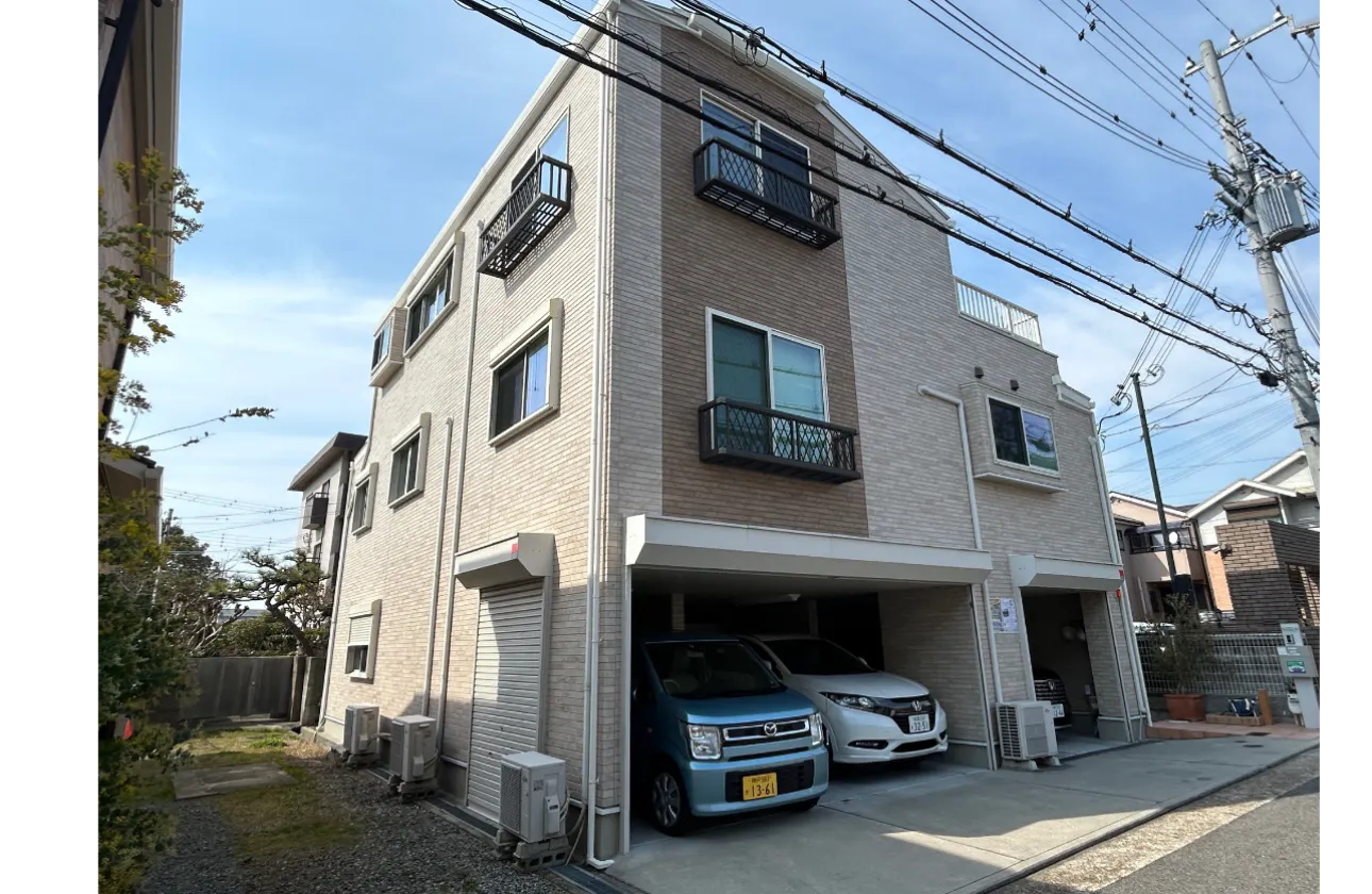 本社は神戸市の静かな住宅街にあり、別の場所に溶射トレーニングセンターが有り、客先立会、装置の発送、材料の保管をしています。