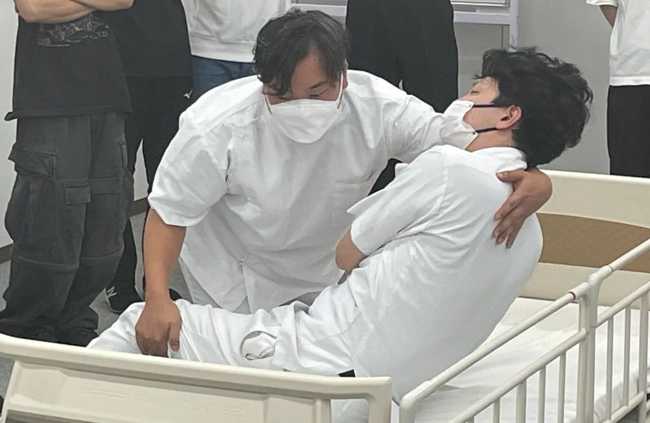 次の世代に正しい介護の知識や技術を。
