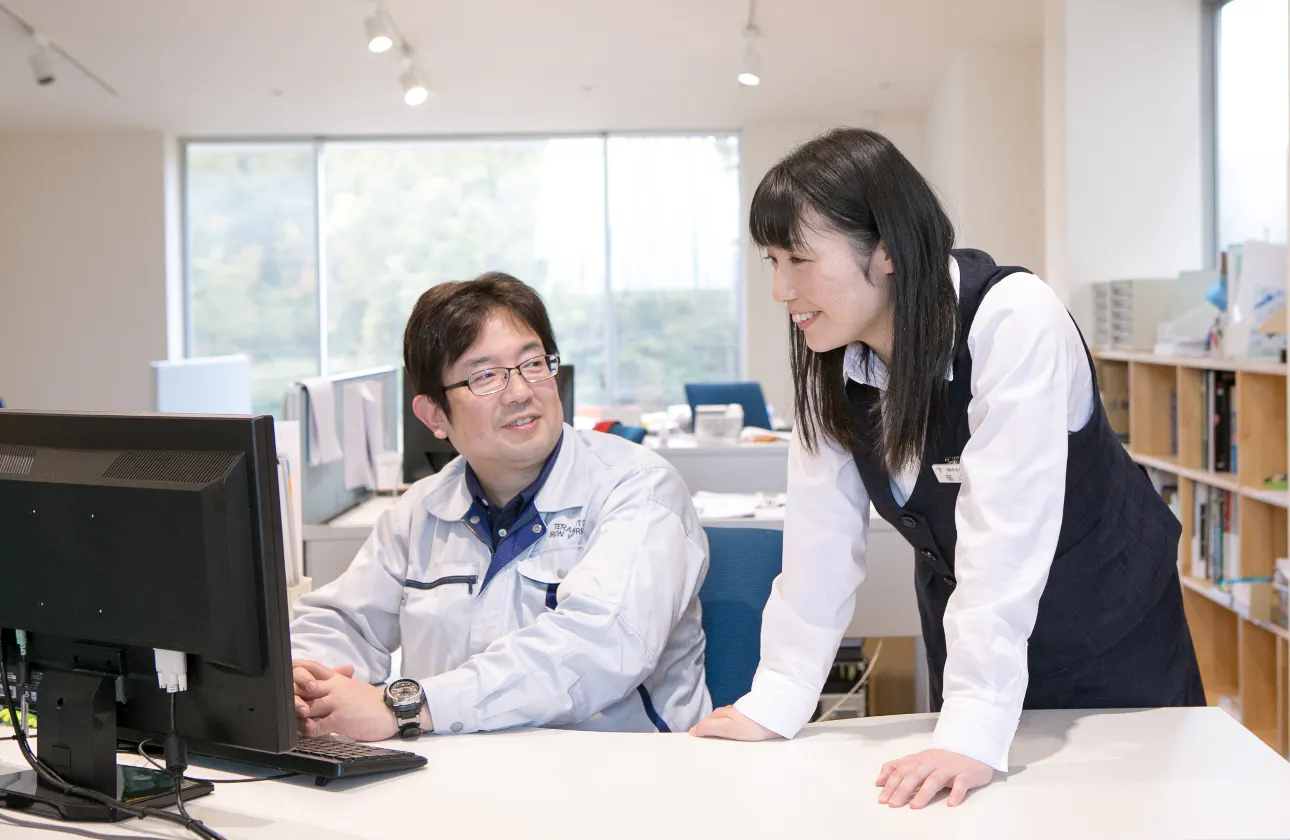 寺本鉄工では、社員一人ひとりの成長を大切にしています。
社員同士の交流を深めるイベントも定期的に開催し、風通しの良い職場環境を整えています。