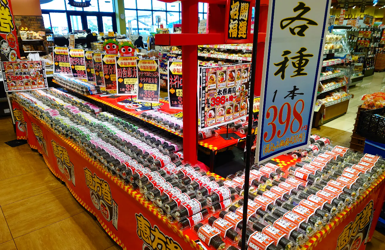イベント時こそ燃えるのが我が社!売上だけでなく、お客様に見て喜んでもらう事もコンテストの対象なので、担当社員達も楽しんで取り組んでます!