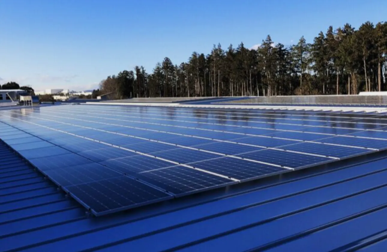 「社会貢献×自己成長ができる場所」大規模な太陽光発電システムで社会を豊かにする