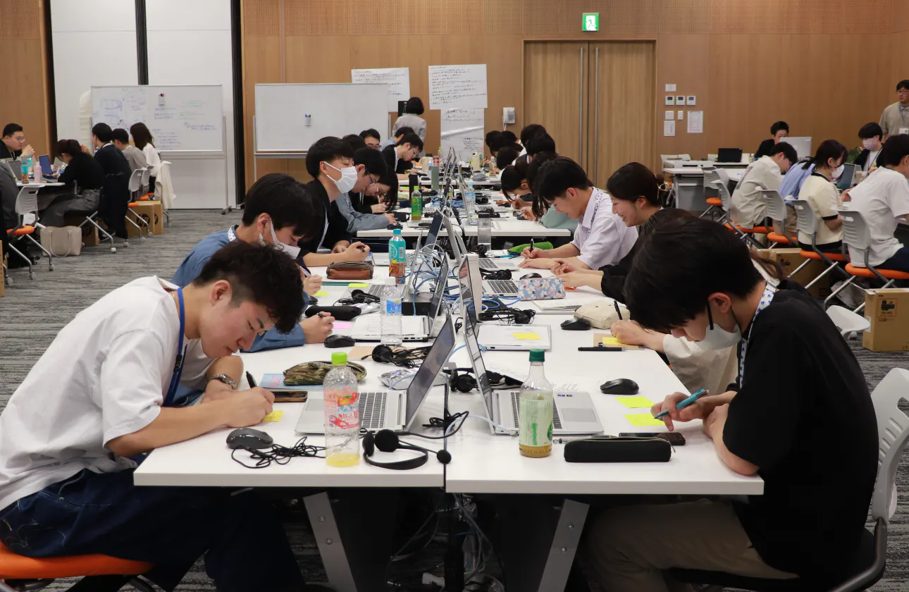 人財に重点を置き、文理問わずプロフェッショナルを育成!