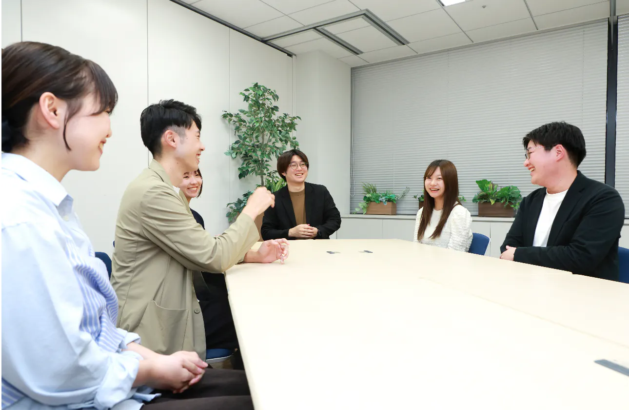 若手社員向けの勉強会など定期的に実施しています