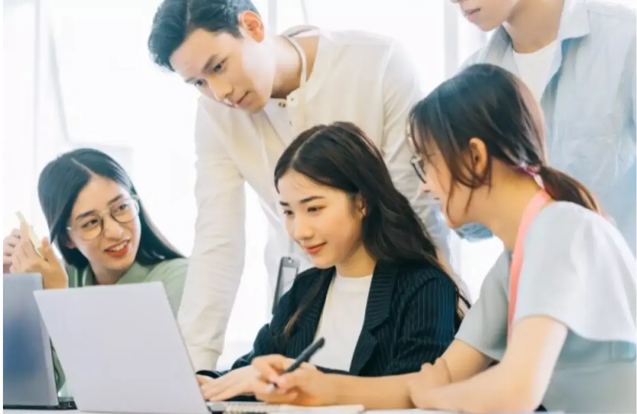 新入社員を支えるバックアップ制度