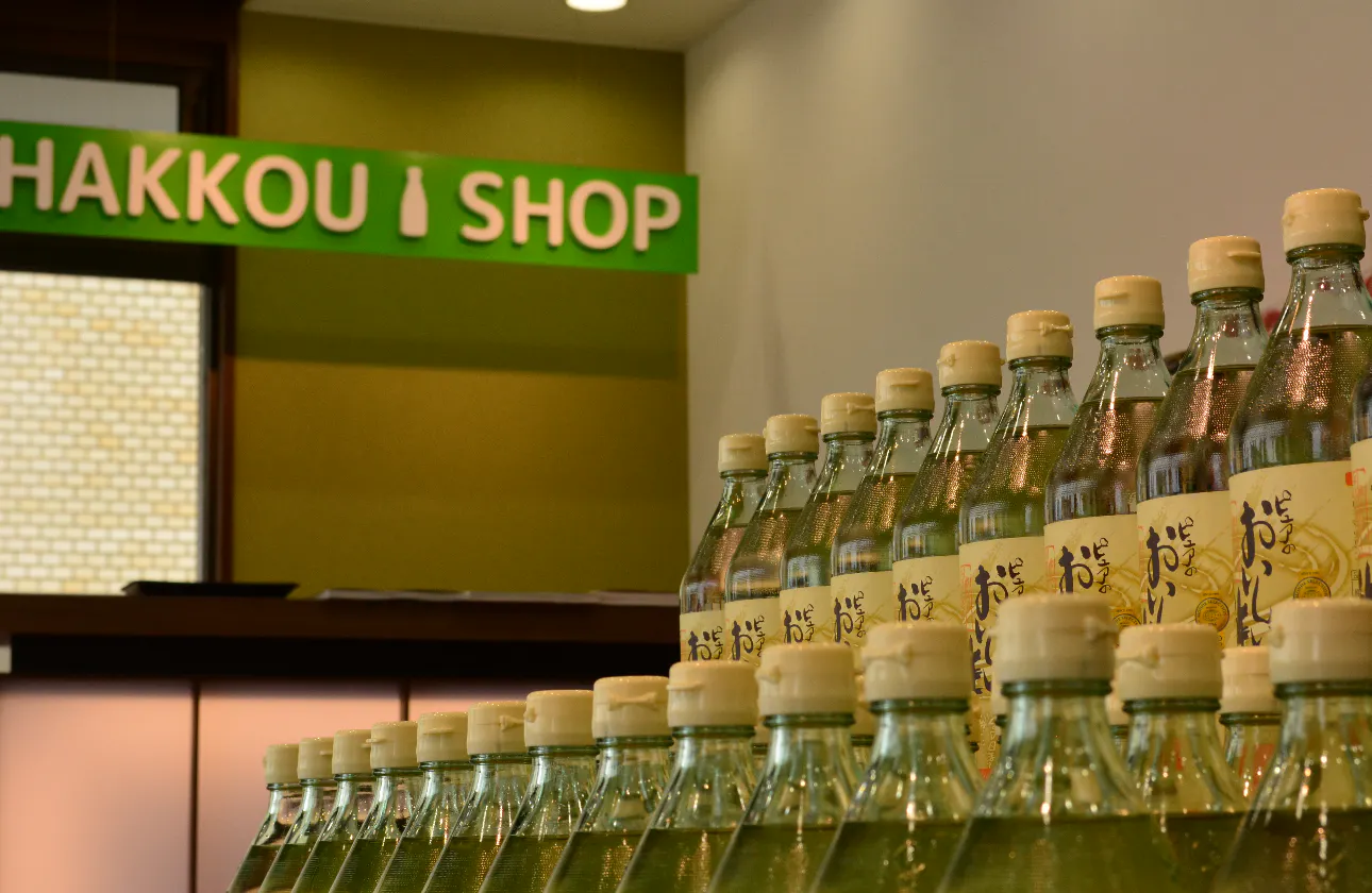 当社の看板商品である「ピュアのおいしい酢」
口コミで広がり今では年間400万本を超える売り上げを誇ります。