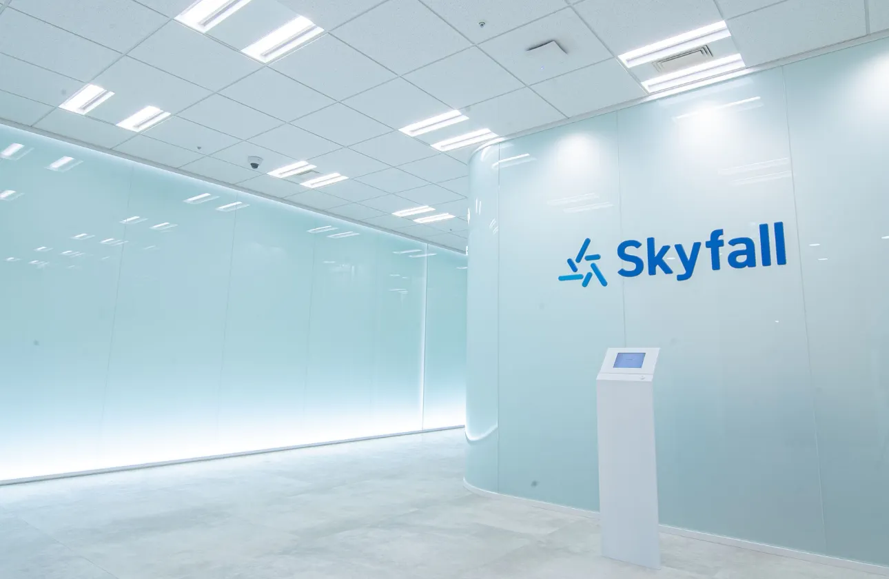 Skyfallには、様々な業界で活躍したプロが多くいます。彼らのそばで働くことで、リアルなノウハウを学び、スキルを最短で磨くことができます。