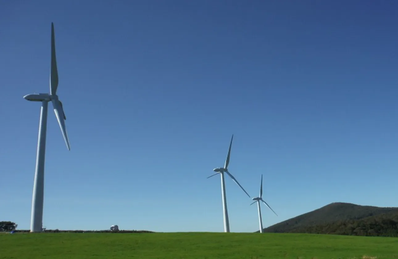 風力発電などの再生可能エネルギー分野のカーボンニュートラル事業にも注力しております。