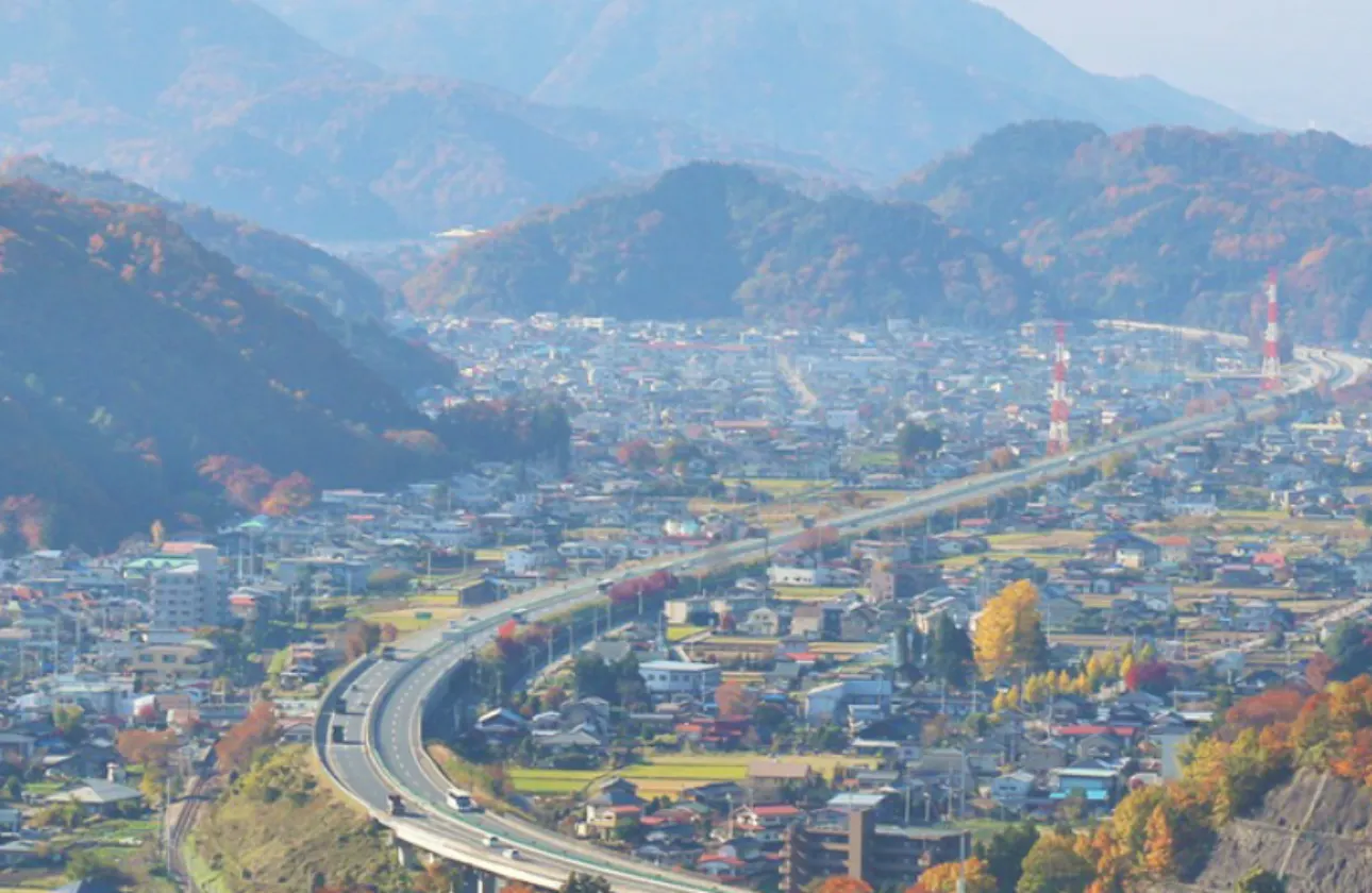 三方の幸せを追求し、地域で一番愛される店へ