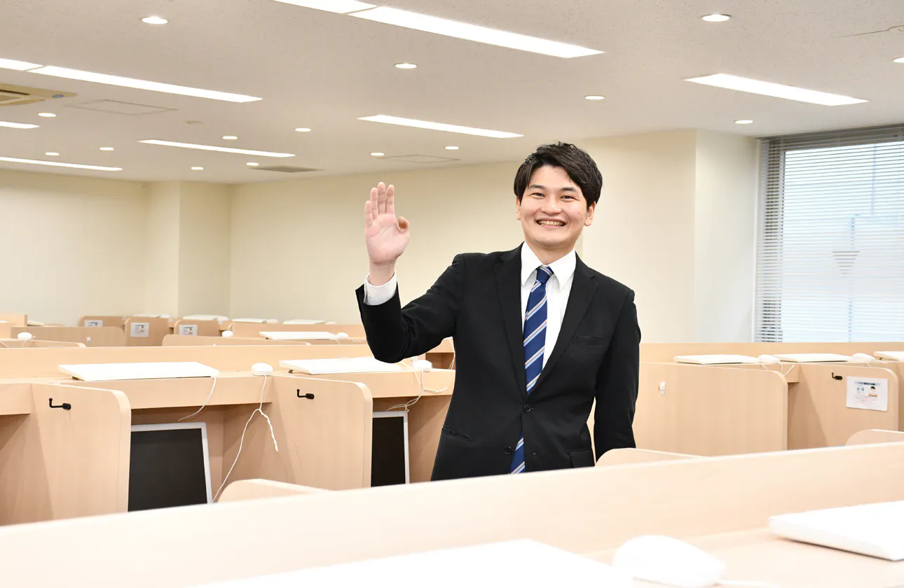 生徒の「自分で進む力」を引き出し、自立へ導く