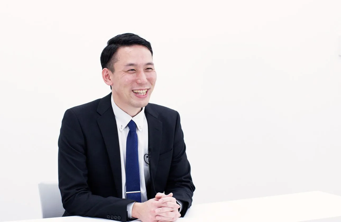 先輩社員インタビュー