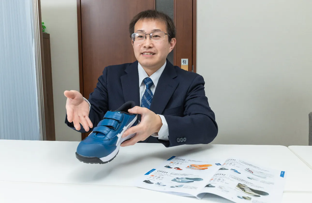 【創業90年の歴史×若手の裁量】日本企業のわずか1%強。長い歴史に守られた安心感があるから、若手がのびのびと挑戦できる