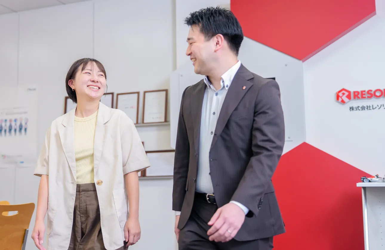 文系出身・車に詳しくなくても大丈夫！チームで新人を育てる温かいカルチャー