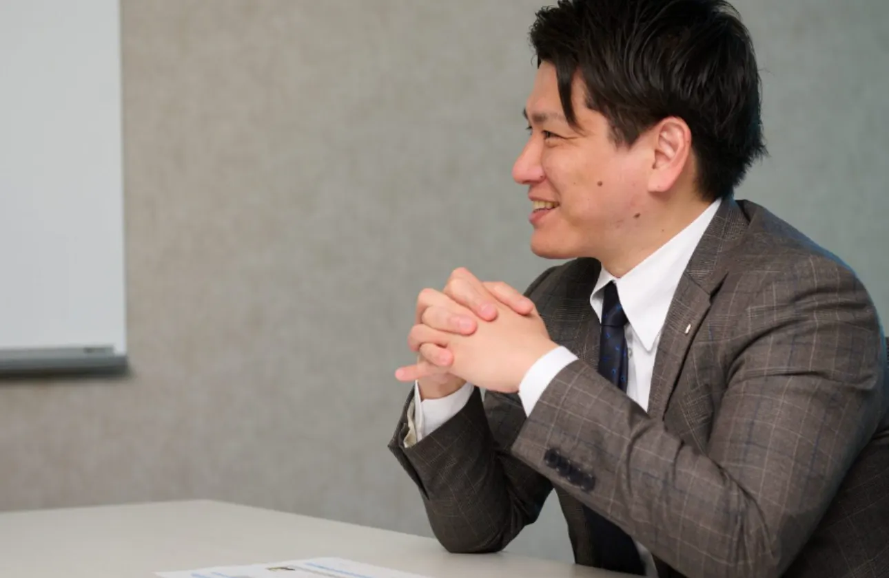 「大手に入るカッコよさもあるけれど、大手を作っていくカッコよさもある」| その言葉が、入社の決め手に。