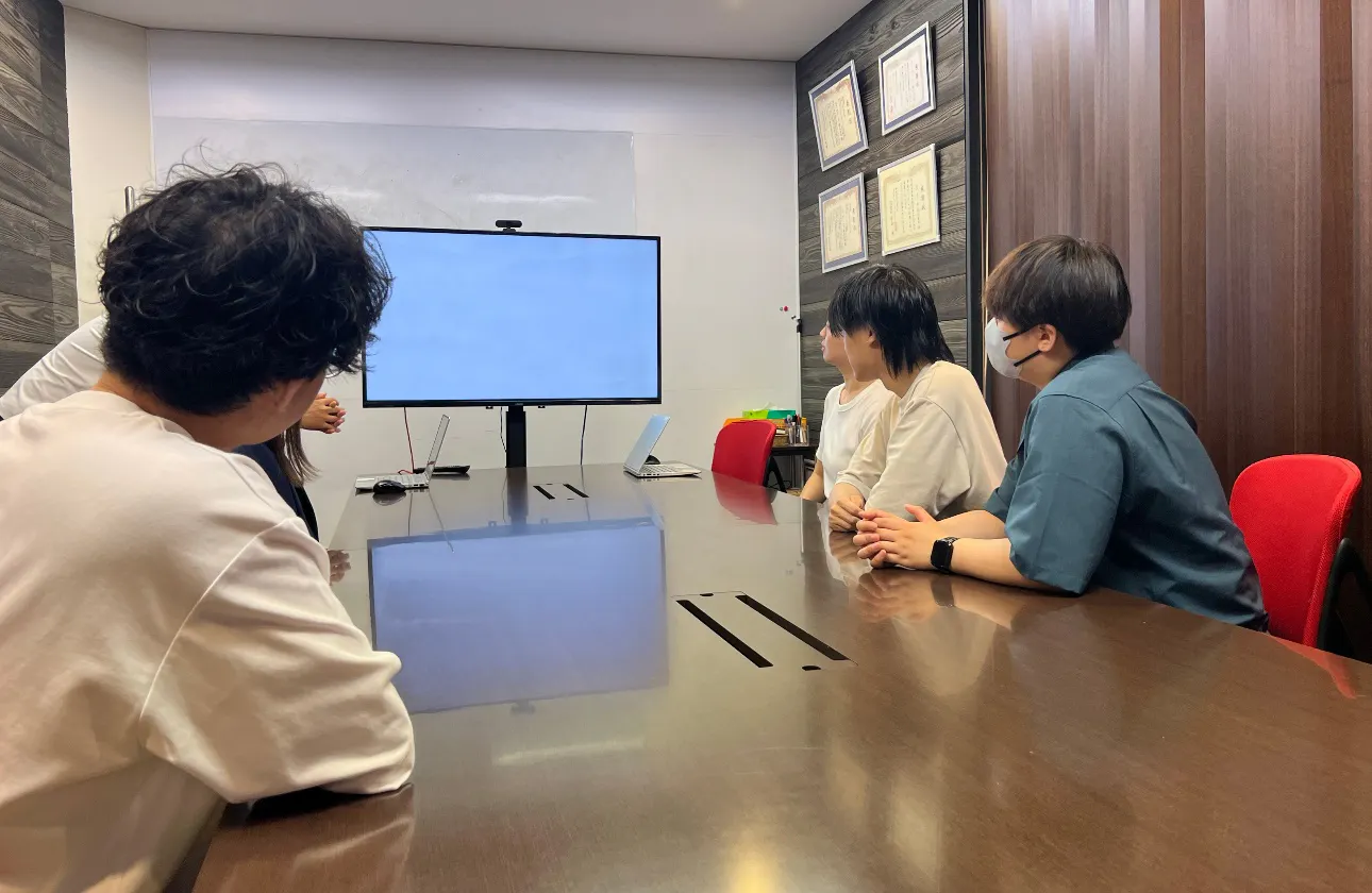 入社後の研修はみっちり3か月!だから基盤ができる!