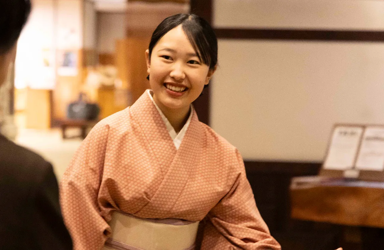 おもてなしのプロを目指す場所