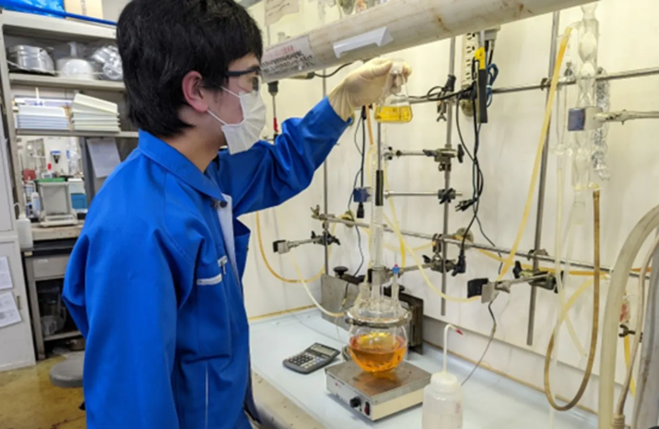 日々の研究開発では、実験と検証を繰り返しながら、より良い製品や技術を追求しています。
