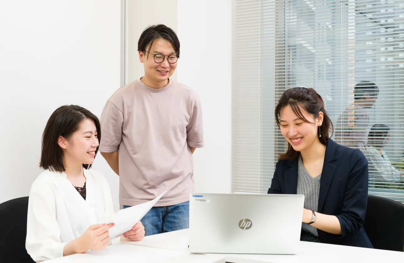 勉強会やミーティングを通じて疑問点を解消し、知識を共有。主体性を重んじているので、若手所員も積極的に意見を言いやすい環境です。
