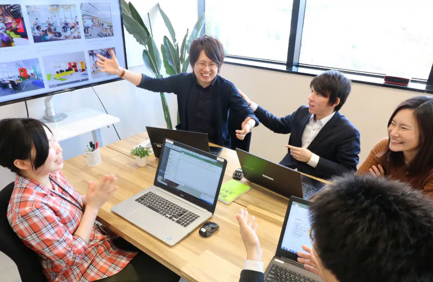 他社にない、ヒトの才能開花にフォーカスした価値観　【理念ヴィジョン】　【5バリュー】