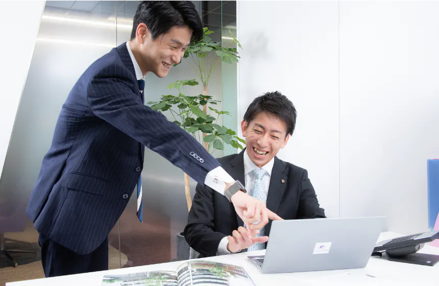 営業部メンバーは平均で20代半ばです。通常5年、10年かかるマネジメント領域にも早ければ2~3年目から経験できます!