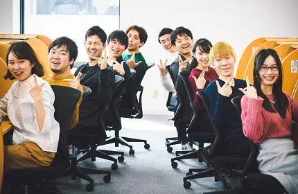 平均年齢は28歳。お互いを尊重し、刺激しながら高めあえる環境