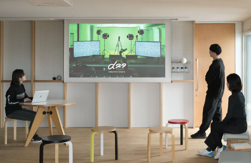 スチール撮影や動画制作の他、イベントやセミナー、オフサイトMTGなど幅広い用途でご利用いただけるレンタルスペースをOPENしました