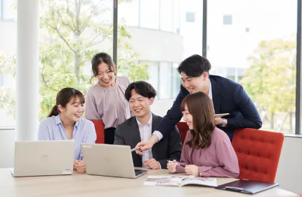 ~20代の社員が約4割!自分の発想や想いを実現するためにどんどんチャレンジできる環境~