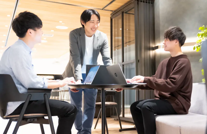 定期的に1on1も行っており、仕事で困っていることやキャリアについてなども日頃から相談しながら進めています