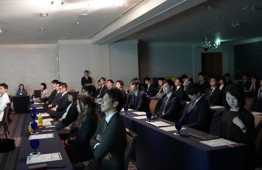 会社そしてメンバーの夢・目標を共通認識のものにするために、社員総会を行っています。