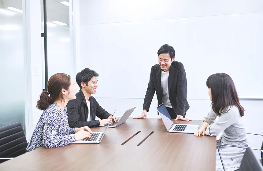 様々な大手企業やスタートアップ企業のサービス立ち上げに携わることができます。