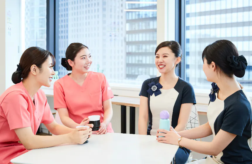 社風を一言でいうと、【チームワーク】【挑戦を楽しむ】【スピード】です!