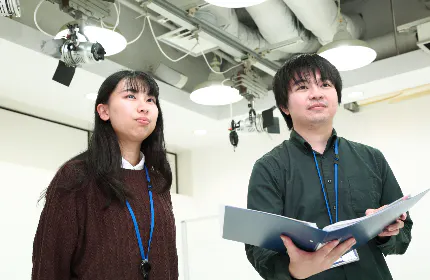 華やかな映像やイベントを作り上げるための、地道な仕事。
