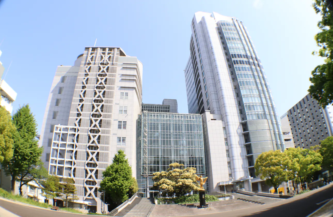 栄駅・矢場町駅近く。ナディアパークにオフィスがあります