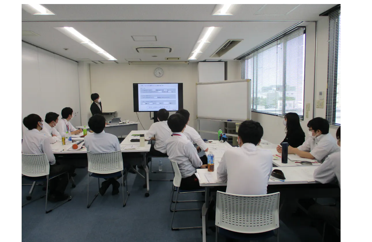 当社は「人材」を最も大切にしており、様々な研修へ参加いただきます。
当社の社員一同、入社後も全力でサポート致します！