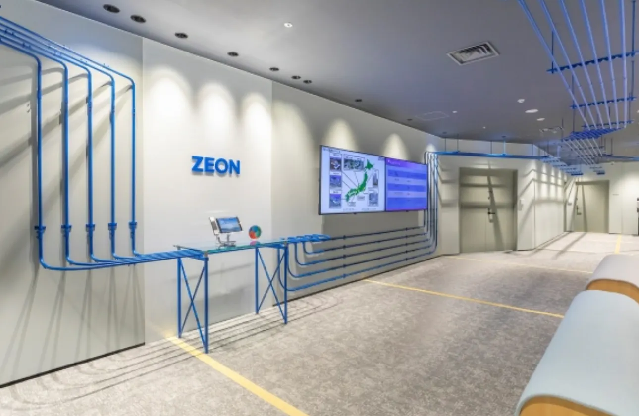 本社は東京駅の目の前!2022年にリニューアル、その名も”Z-SQUARE”
