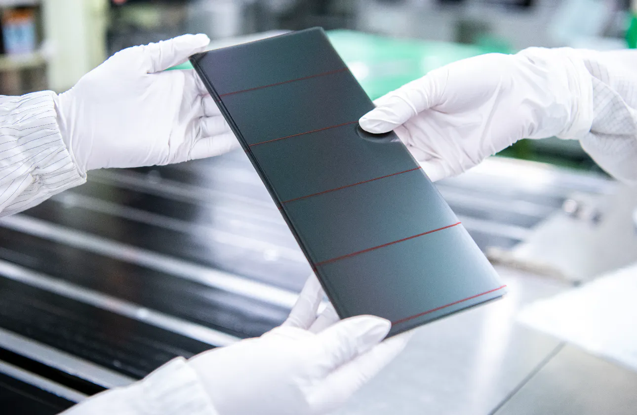 「社員は皆家族」を理念に、各種フィルムの加工事業を展開!